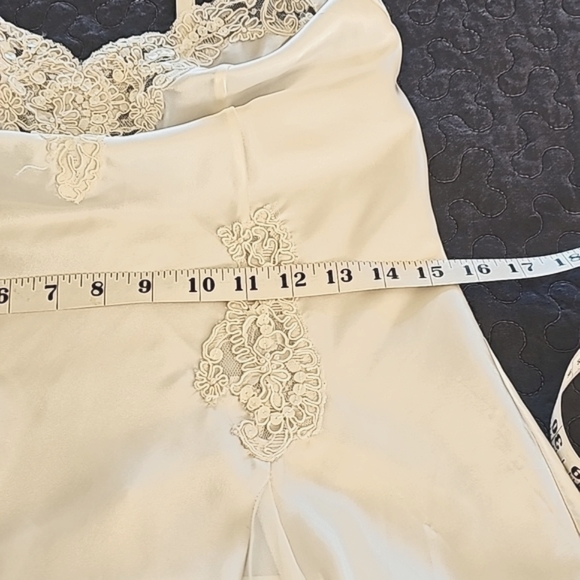 Victoria's Secret Lingerie size S - Picture 7 of 11